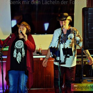 Wir-Zwa begeistert mit Live-Musik.
